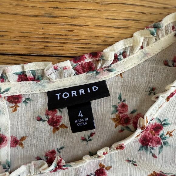 Torrid Smocked Babydoll Blouse SZ 4 (26) Tiered Ruffles Floral Coquette Feminine - Picture 4 of 10